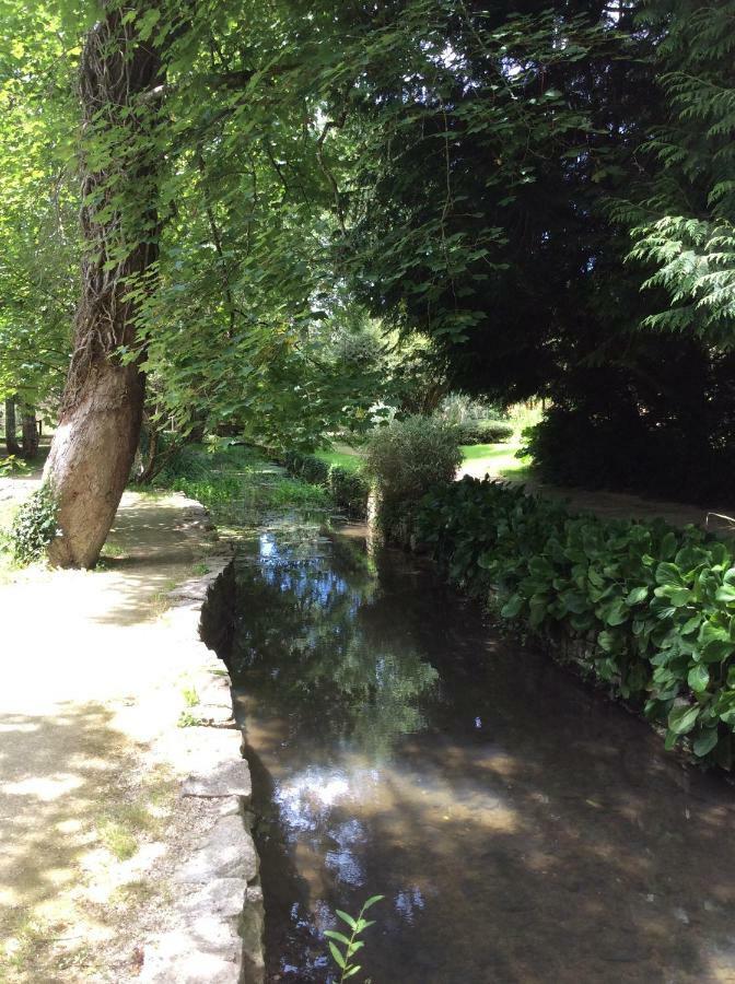 La Vieille Maison Rose Bed & Breakfast Nanteuil-en-Vallee Luaran gambar